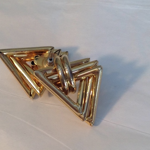 1 pair of geometric shape gold metal earrings - Picture 3 of 5